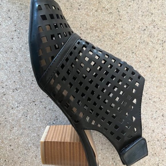 Women's NEW Kim Rogers Black cut out shoes with memory foam - Picture 5 of 9